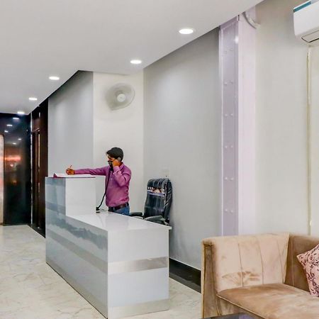 Capital O 80318 Hotel Sai Plaza Nueva Delhi Exterior foto