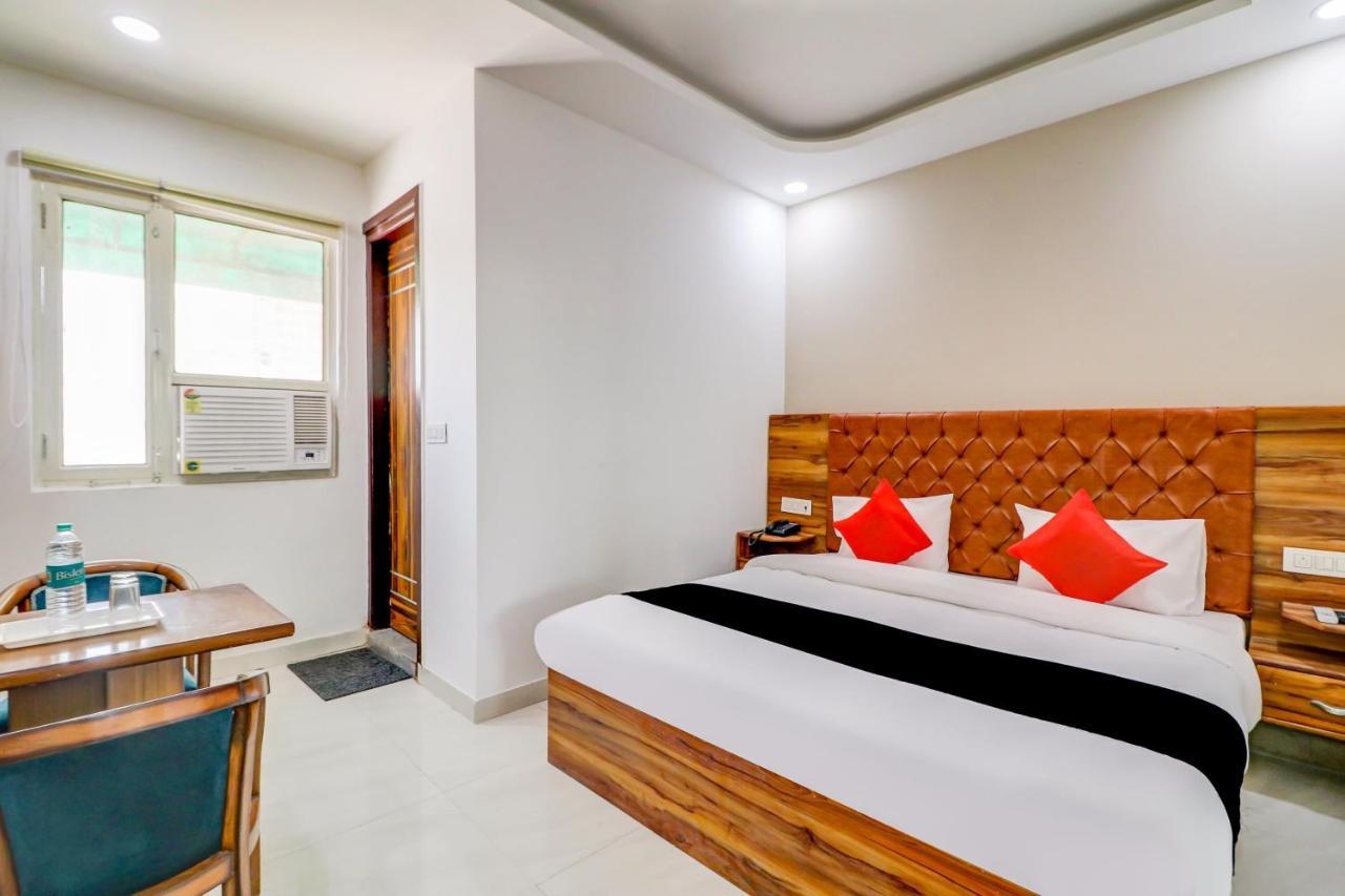 Capital O 80318 Hotel Sai Plaza Nueva Delhi Exterior foto